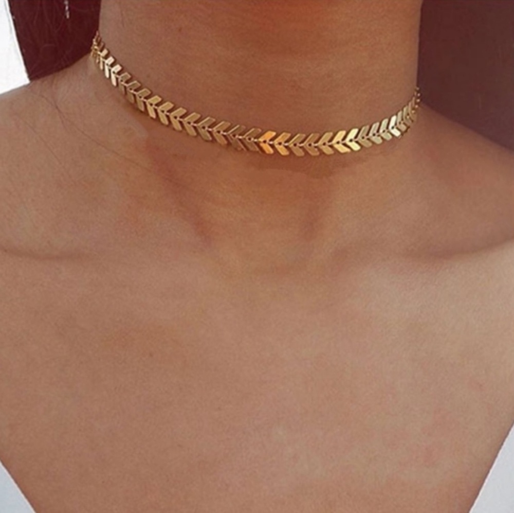 Golden Arrow choker necklace